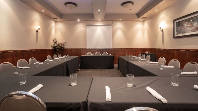 Sandman Hotel Red Deer Meeting