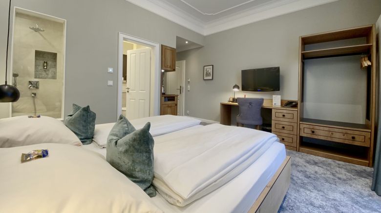 <b>Hotel West Room</b>. Images powered by <a href="https://www.leonardoworldwide.com/" title="Leonardo Worldwide" target="_blank">Leonardo</a>.