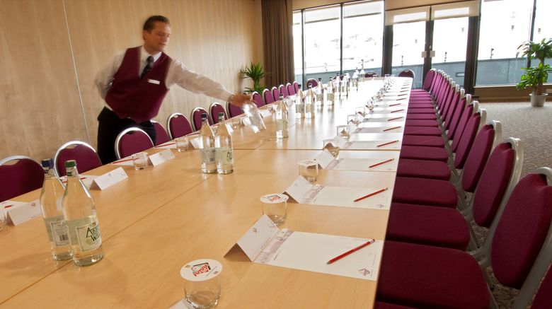 <b>Future Inn Bristol Meeting</b>. Images powered by <a href="https://www.leonardoworldwide.com/" title="Leonardo Worldwide" target="_blank">Leonardo</a>.
