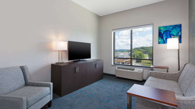 Holiday Inn Cookeville Suite