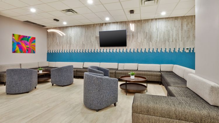 Holiday Inn Cookeville Lobby