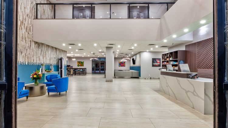 Holiday Inn Cookeville Lobby
