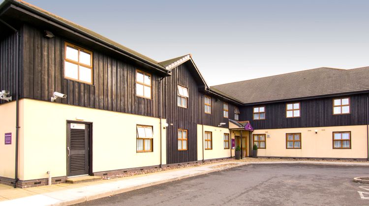 Premier Inn Bolton West Exterior