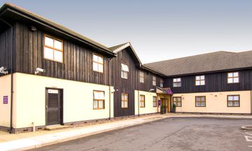 Premier Inn Bolton West