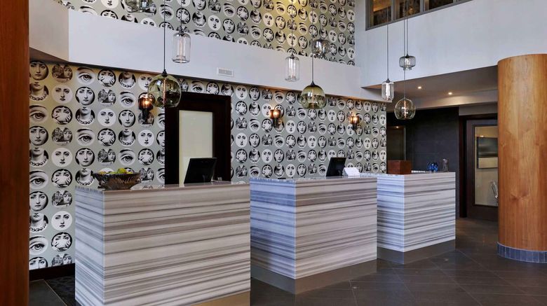 <b>Sandman Signature Hotel Lobby</b>. Images powered by <a href="https://www.leonardoworldwide.com/" title="Leonardo Worldwide" target="_blank">Leonardo</a>.