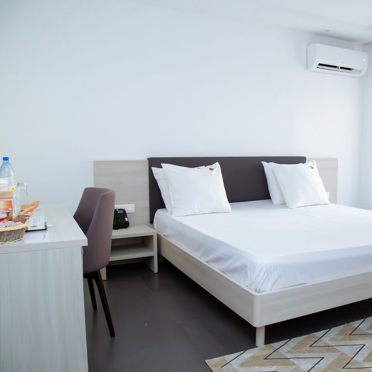 Le Ndiambour Hotel Et Residence