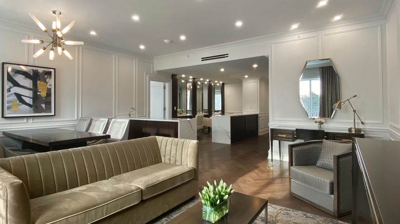 <b>Chateau Grande Hotel Suite</b>. Images powered by <a href="https://www.leonardoworldwide.com/" title="Leonardo Worldwide" target="_blank">Leonardo</a>.