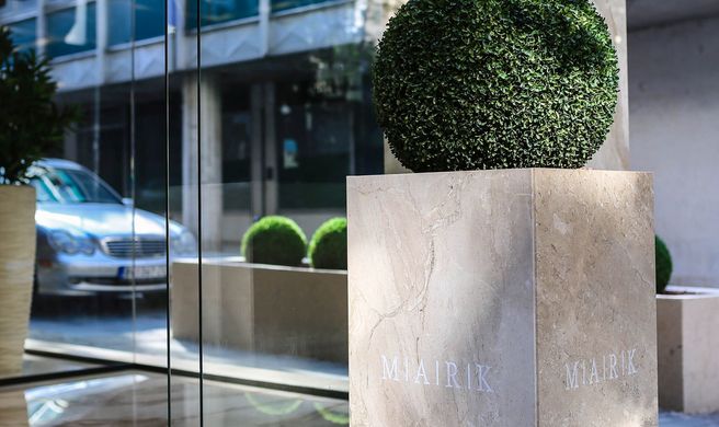 MARK Hotel Exterior