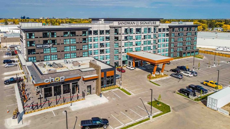 <b>Sandman Signature Saskatoon South Hotel Exterior</b>. Images powered by <a href="https://www.leonardoworldwide.com/" title="Leonardo Worldwide" target="_blank">Leonardo</a>.