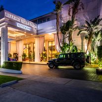 Beverly Hills Plaza Hotel & Spa