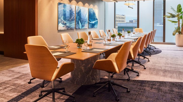 <b>Omni Boston Hotel at the Seaport Room</b>. Images powered by <a href="https://www.leonardoworldwide.com/" title="Leonardo Worldwide" target="_blank">Leonardo</a>.