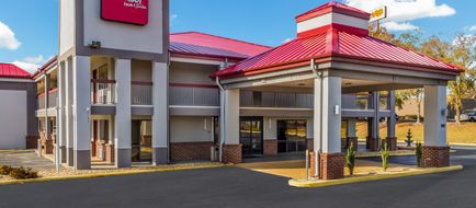 Red Roof Inn & Suites Athens Exterior