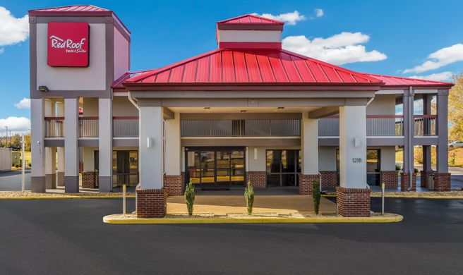 Red Roof Inn & Suites Athens Exterior