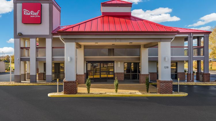 Red Roof Inn & Suites Athens Exterior