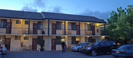 Country Plaza Queanbeyan Exterior