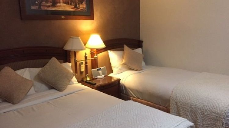 Country Plaza Queanbeyan Room