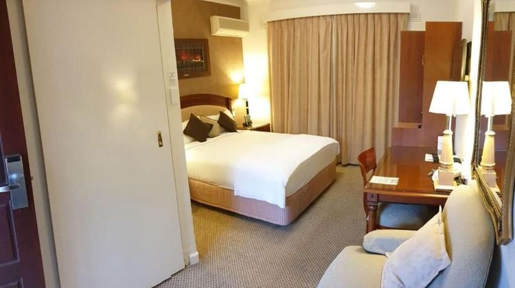 Country Plaza Queanbeyan Room