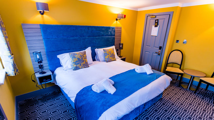 Stonecross Manor Hotel Room