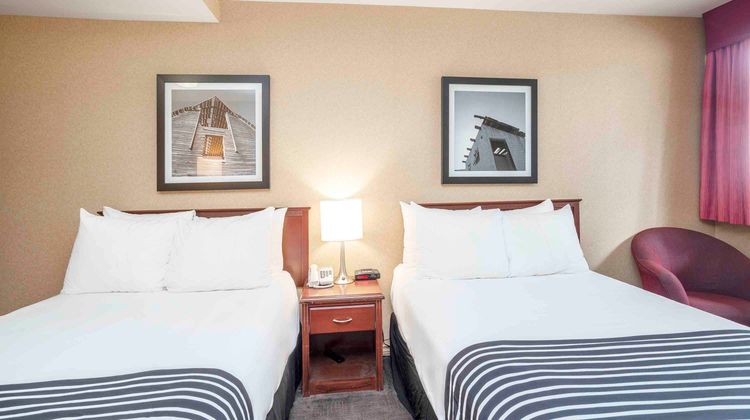Sandman Inn Princeton Room