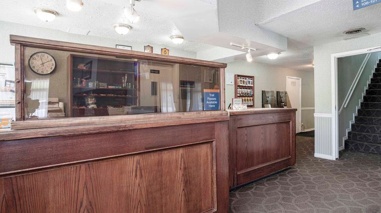 <b>Sandman Inn McBride Lobby</b>. Images powered by <a href="https://www.leonardoworldwide.com/" title="Leonardo Worldwide" target="_blank">Leonardo</a>.