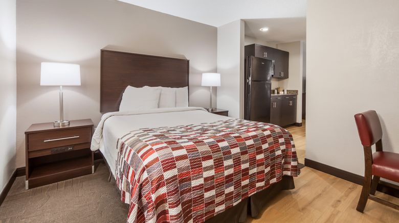<b>Red Roof Inn & Suites Council Bluffs Room</b>. Images powered by <a href="https://www.leonardoworldwide.com/" title="Leonardo Worldwide" target="_blank">Leonardo</a>.
