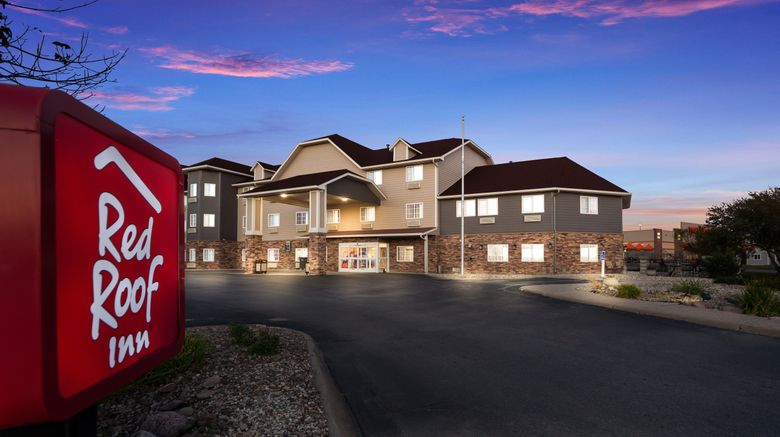 <b>Red Roof Inn & Suites Council Bluffs Exterior</b>. Images powered by <a href="https://www.leonardoworldwide.com/" title="Leonardo Worldwide" target="_blank">Leonardo</a>.