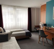 Servatius Hotel Room