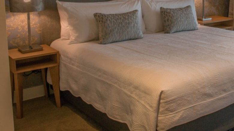 <b>Porters Boutique Hotel Suite</b>. Images powered by <a href="https://www.leonardoworldwide.com/" title="Leonardo Worldwide" target="_blank">Leonardo</a>.