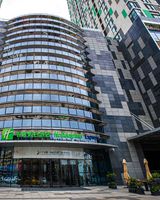 Holiday Inn Express Yingkou Onelong Plaz