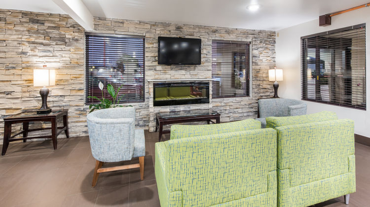 Holiday Inn Express Lobby