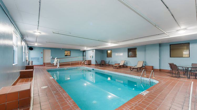 Holiday Inn Express Pool