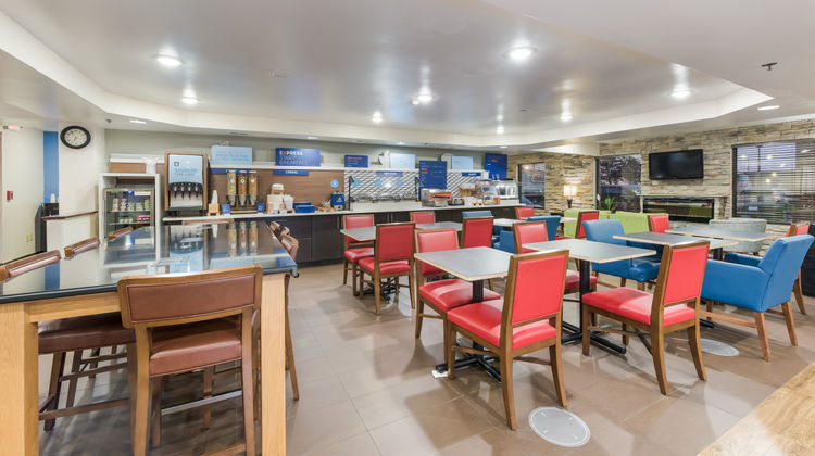 Holiday Inn Express Restaurant