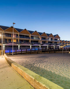Dolphin Quay Apartment Hotel