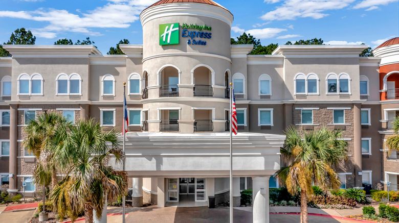 Holiday Inn Express  and  Stes Lufkin South Exterior. Images powered by <a href="https://www.leonardoworldwide.com" target="_blank" rel="noopener">Leonardo</a>.