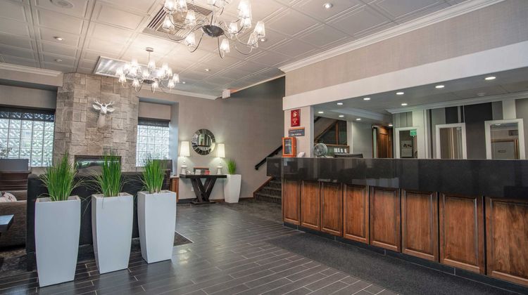 Sandman Inn Revelstoke Lobby