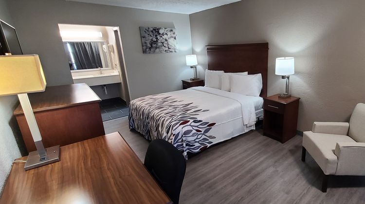 Red Roof Inn LaGrange Room