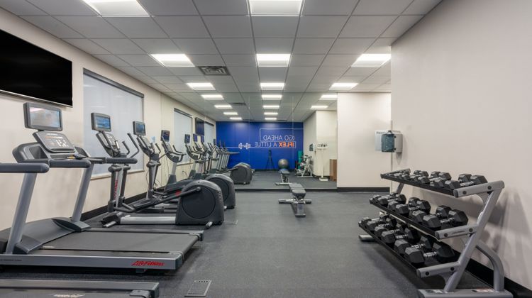 Holiday Inn Express Hotel & Suites Health Club