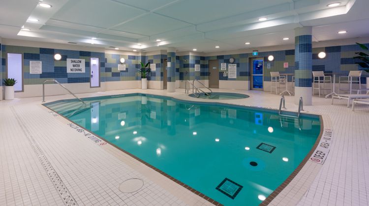 Holiday Inn Express Hotel & Suites Pool