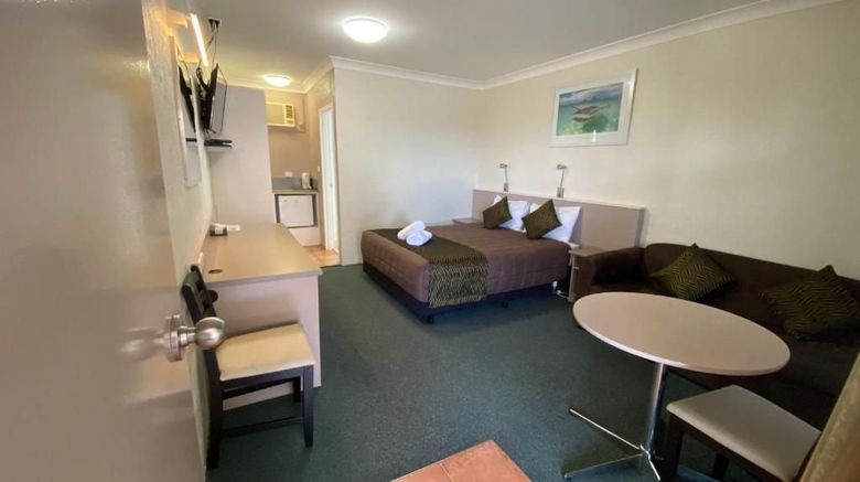 <b>Sapphire City Motor Inn Room</b>. Images powered by <a href="https://www.leonardoworldwide.com/" title="Leonardo Worldwide" target="_blank">Leonardo</a>.