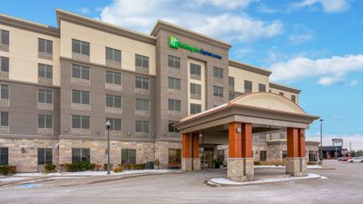 Holiday Inn Express Hotel & Suites