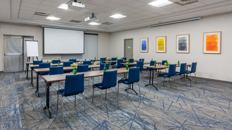 Holiday Inn Express Hotel & Suites Meeting