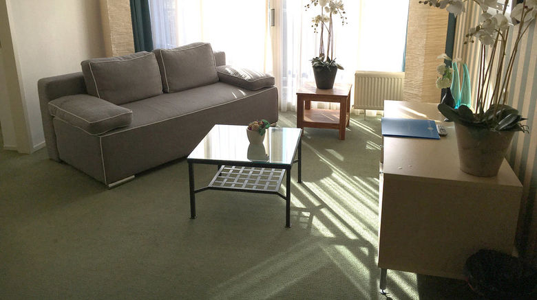 <b>Fletcher Hotel De Zeegser Duinen Suite</b>. Images powered by <a href="https://www.leonardoworldwide.com/" title="Leonardo Worldwide" target="_blank">Leonardo</a>.