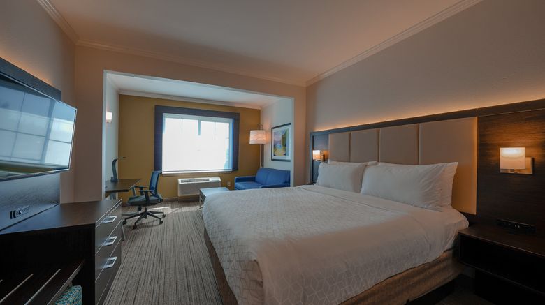 <b>Holiday Inn Express Hotel & Suites Room</b>. Images powered by <a href="https://www.leonardoworldwide.com/" title="Leonardo Worldwide" target="_blank">Leonardo</a>.