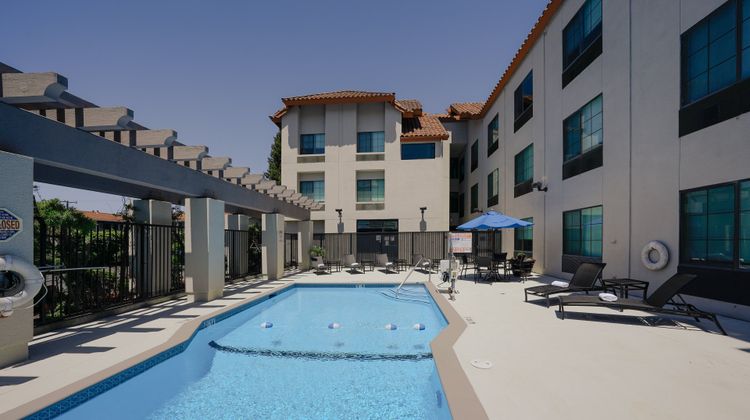 Holiday Inn Express Hotel & Suites Pool