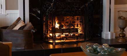 Hearthstone Inn Lobby