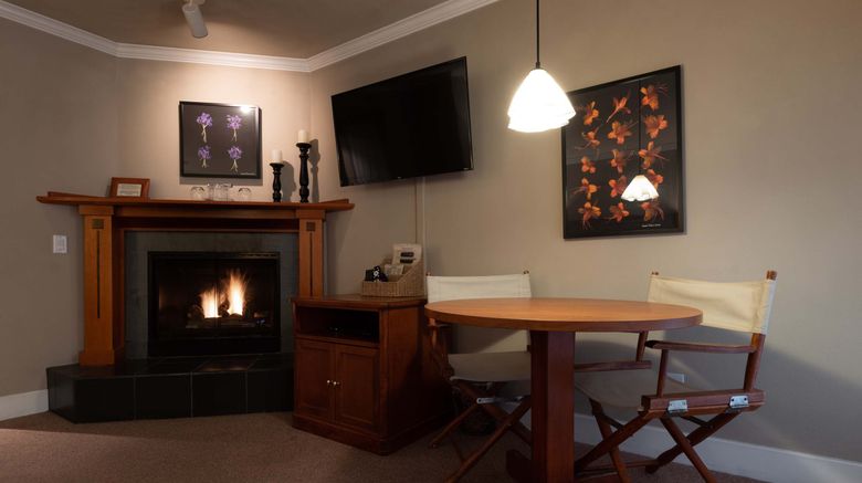 <b>Hearthstone Inn Room</b>. Images powered by <a href="https://www.leonardoworldwide.com/" title="Leonardo Worldwide" target="_blank">Leonardo</a>.