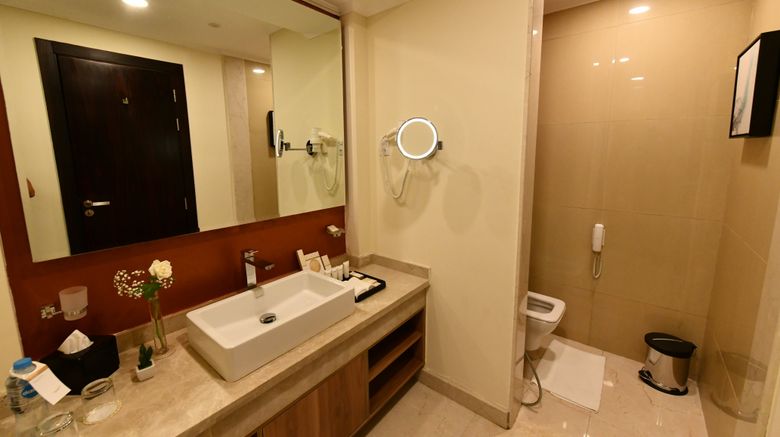 <b>Triumph Luxury Hotel Room</b>. Images powered by <a href="https://www.leonardoworldwide.com/" title="Leonardo Worldwide" target="_blank">Leonardo</a>.