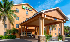 Holiday Inn Express Naples North