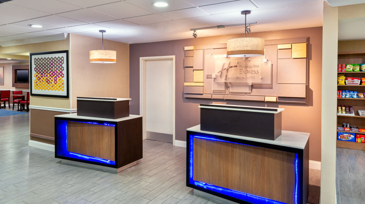 Holiday Inn Express Naples North Lobby