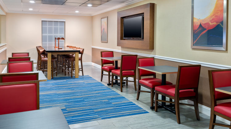 Holiday Inn Express Naples North Restaurant